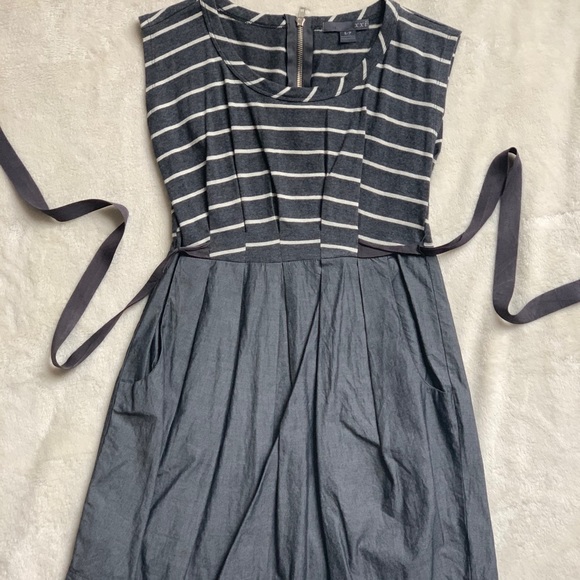 Women’s Grey Striped dress - Picture 1 of 2